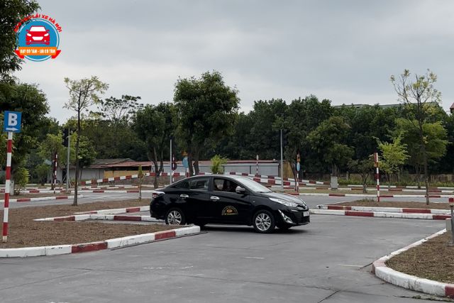 Liên hệ với chúng tôi để đăng ký khóa học lái xe ô tô B cho người khuyết tật