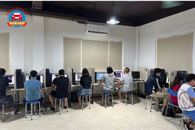 Hỗ trợ học viên đăng ký các khóa học cấp tốc hoặc sắp xếp lịch linh hoạt